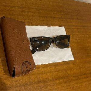 Tortoise shell ray ban sunglasses